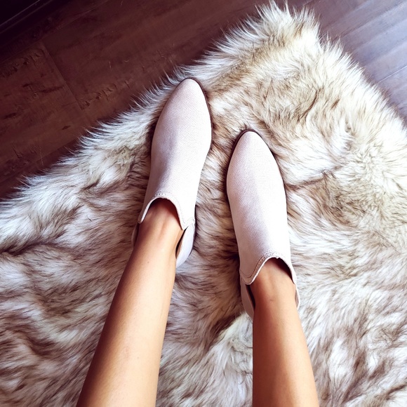 📣LAST PAIR//The Indiana// Oatmeal ankle bootie - Picture 2 of 4